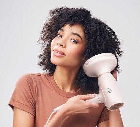 Mastering Your Curls: The Benefits of Diffusing Over Air Drying - Inhairitance Curl Spa